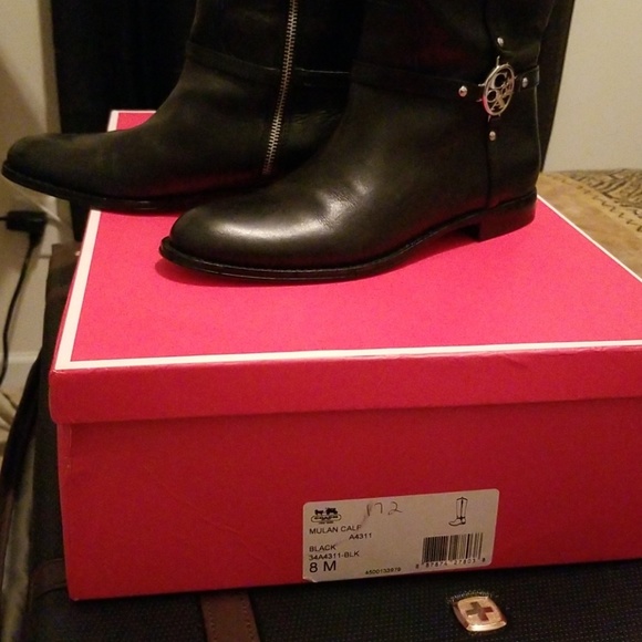 Boots - Picture 1 of 4